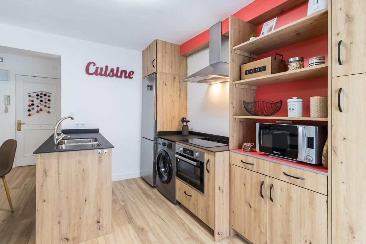 Apartamento Recien Reformado Plaza Del Ayuntamiento Santander Esterno foto