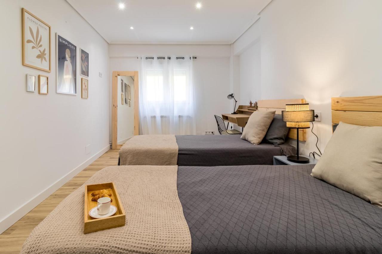 Apartamento Recien Reformado Plaza Del Ayuntamiento Santander Esterno foto