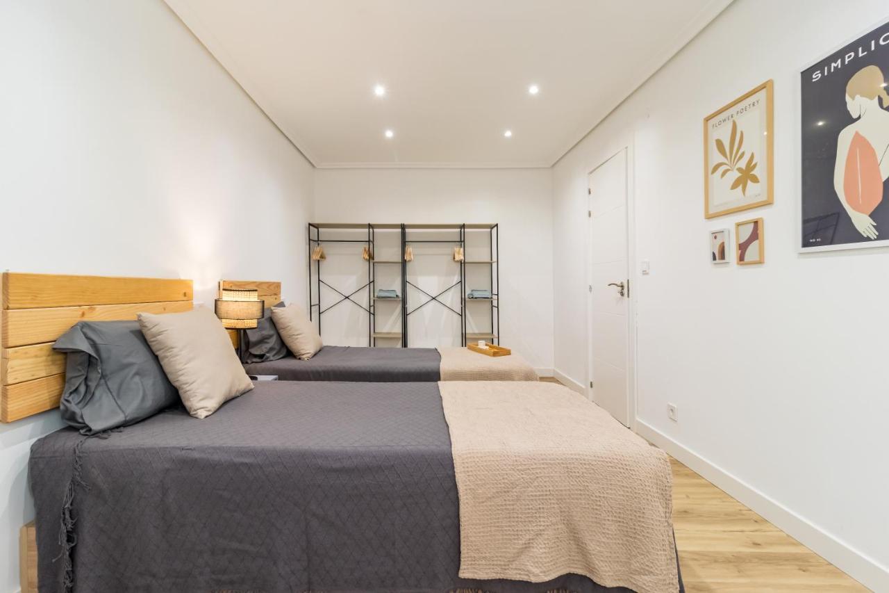 Apartamento Recien Reformado Plaza Del Ayuntamiento Santander Esterno foto